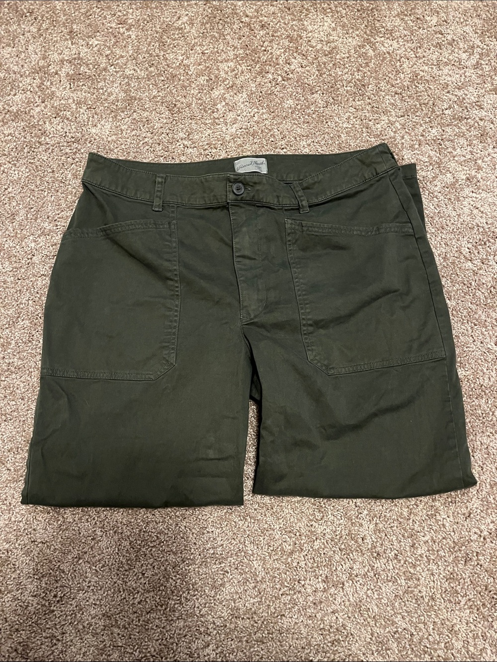 Universal Thread Capri